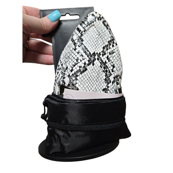 Lot of 2 Rollasole Black Gray Snakeskin Foldable Slip On Flats Womans Sz 5.5-6.5 - Picture 2 of 7